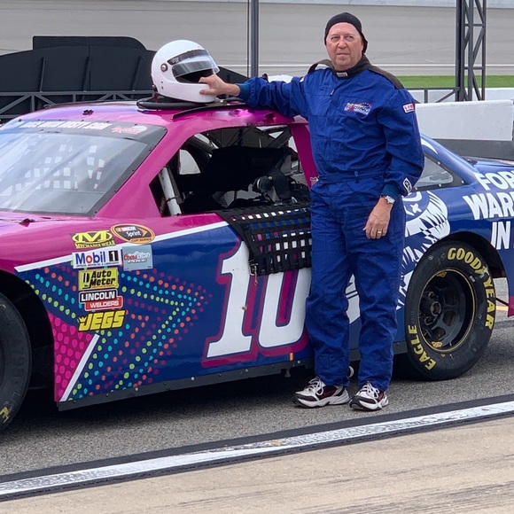 Meet your Posher, Tom - Picture 3 of 5